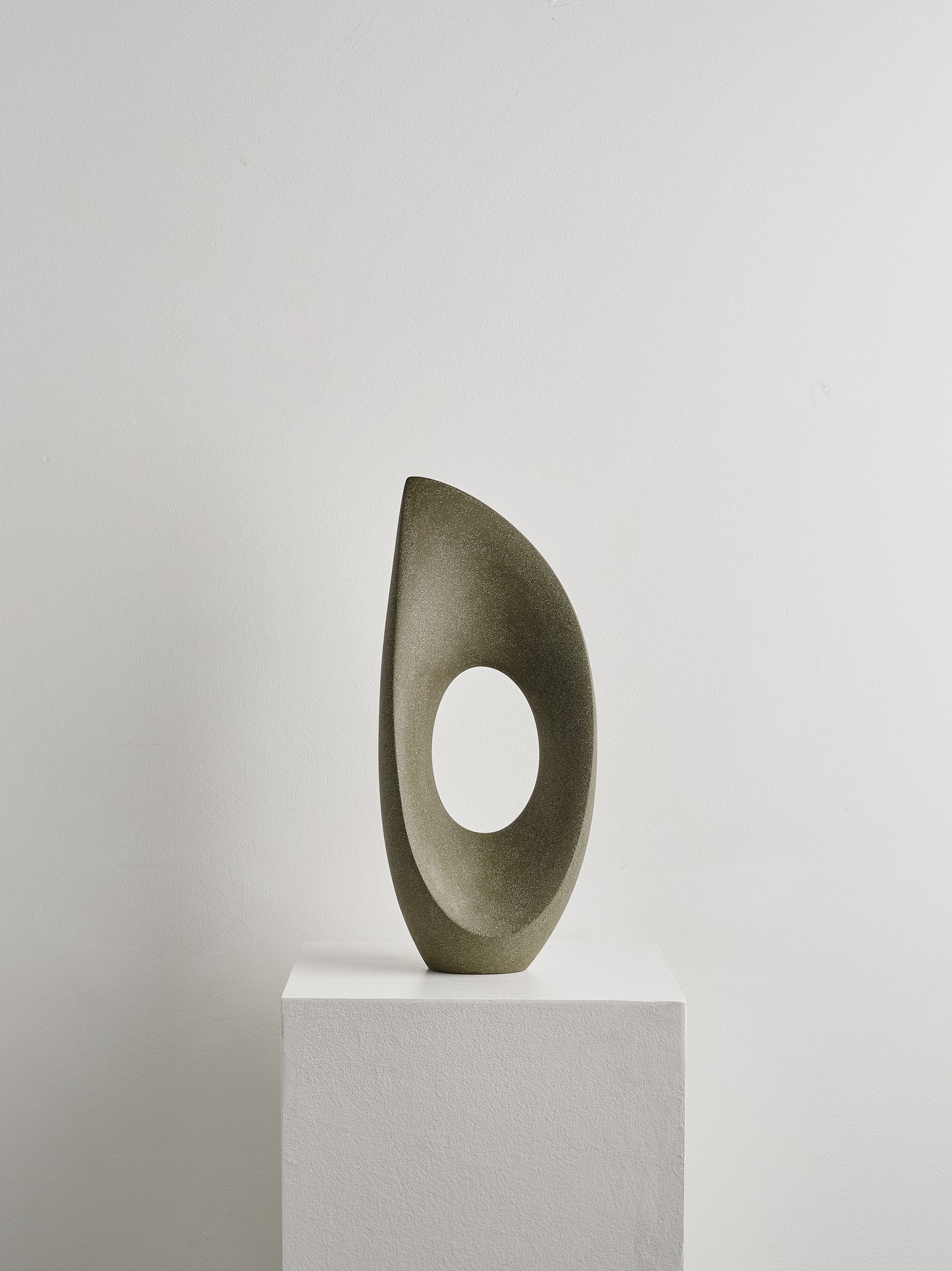 Wind and Leaf (2024)