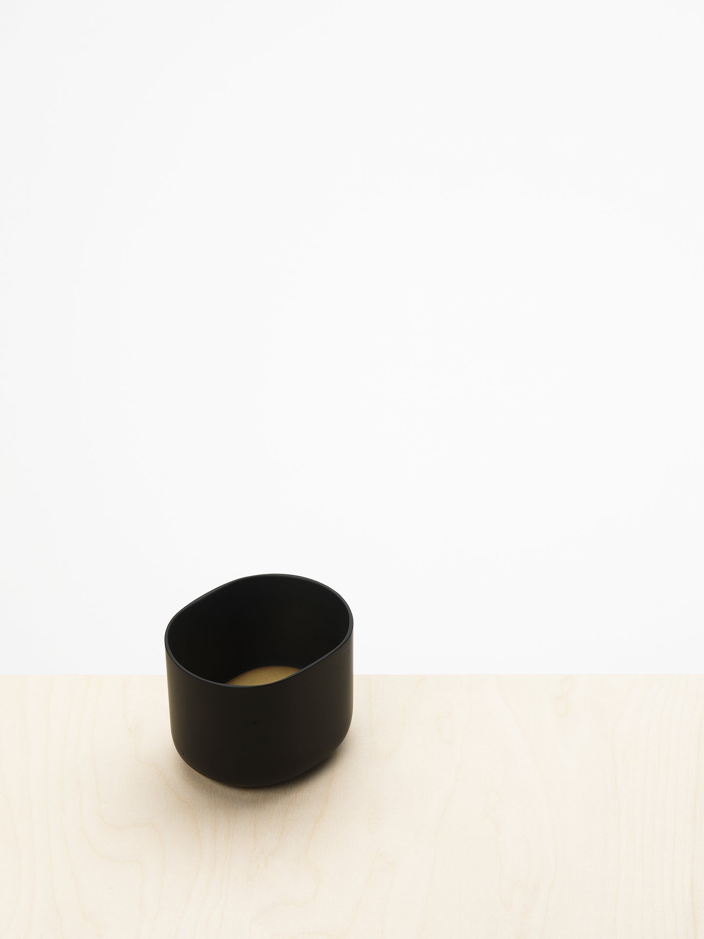 Oval Vessel 3 (2024)